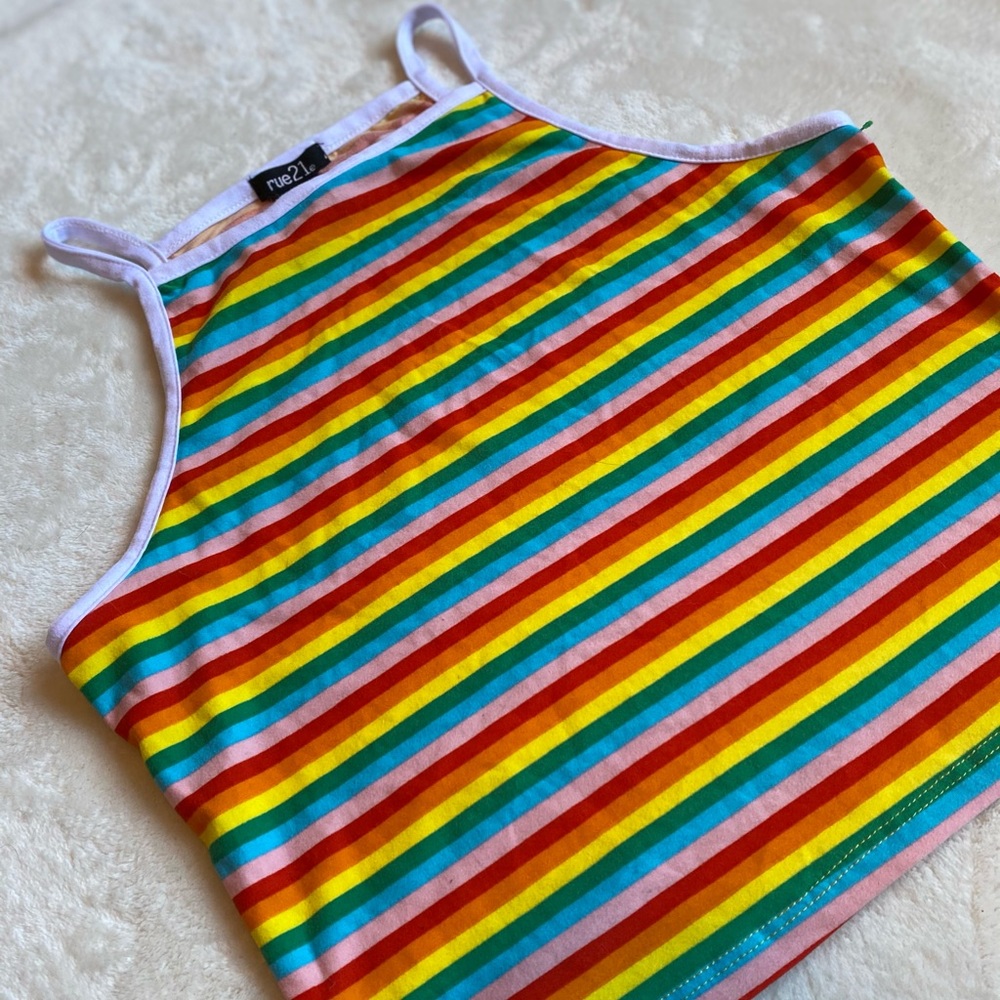 Rainbow Crop Top 🌈 - Picture 2 of 5